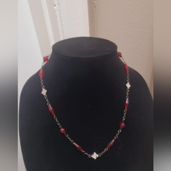Red Glass Beads And Crystal Linked Necklace.🌴 - Picture 5 of 9
